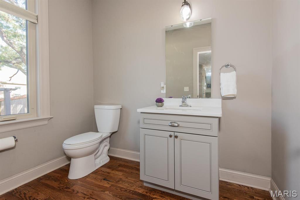 St Louis, Missouri 63109, United States, 4 Bedrooms Bedrooms, ,4 BathroomsBathrooms,Residential,Active,131484