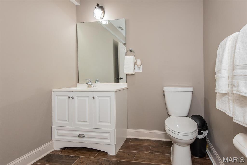 St Louis, Missouri 63109, United States, 4 Bedrooms Bedrooms, ,4 BathroomsBathrooms,Residential,Active,131484