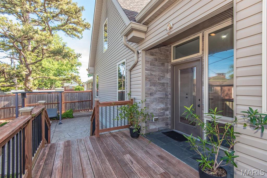 St Louis, Missouri 63109, United States, 4 Bedrooms Bedrooms, ,4 BathroomsBathrooms,Residential,Active,131484