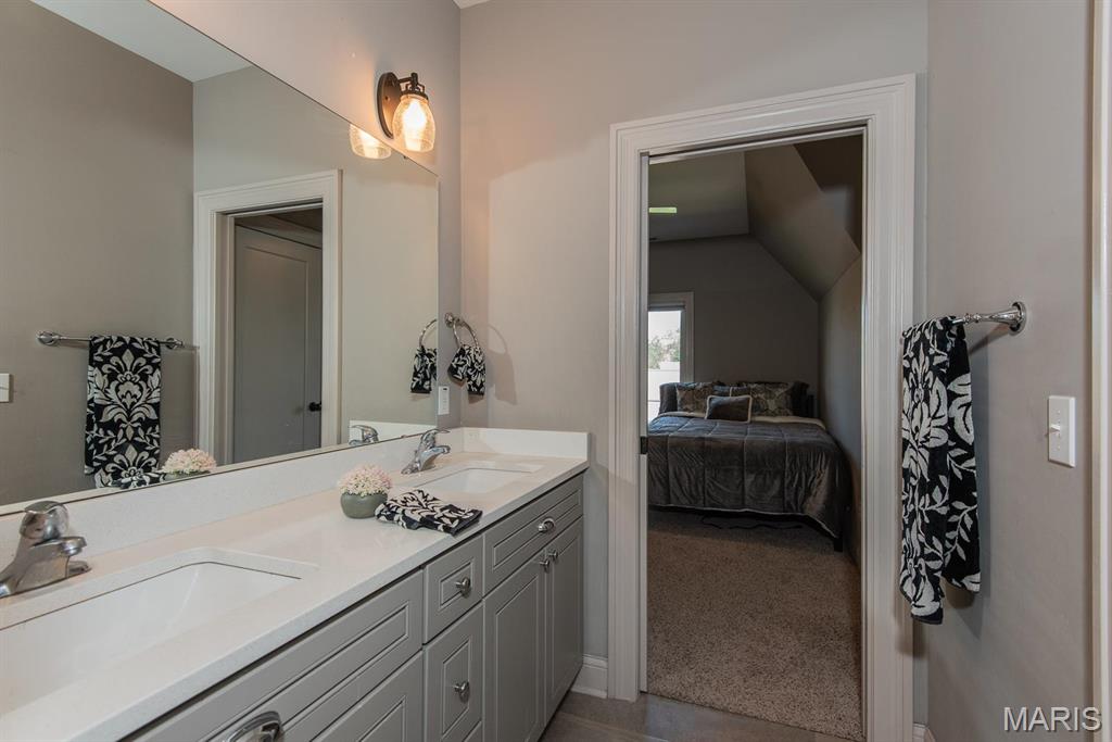 St Louis, Missouri 63109, United States, 4 Bedrooms Bedrooms, ,4 BathroomsBathrooms,Residential,Active,131484