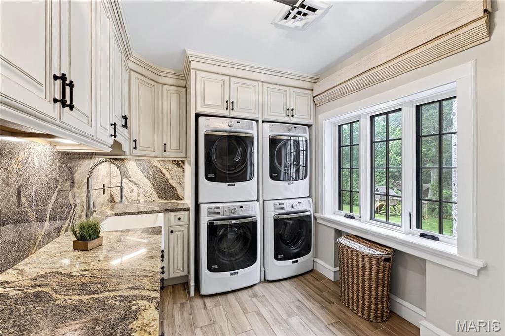 Woodoaks Trail - Residential