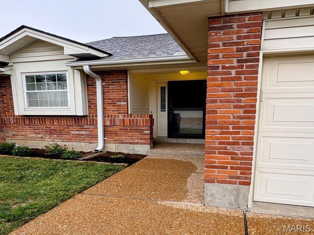 Photo of 9529 Mackenzie Circle Drive, St Louis, MO 63123 (MLS # 25072767)