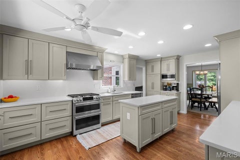 Tiny photo for 406 Magna Carta Drive, Creve Coeur, MO 63141 (MLS # 26052870)