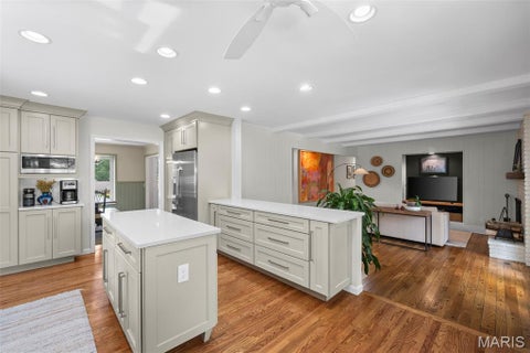 Tiny photo for 406 Magna Carta Drive, Creve Coeur, MO 63141 (MLS # 26052870)