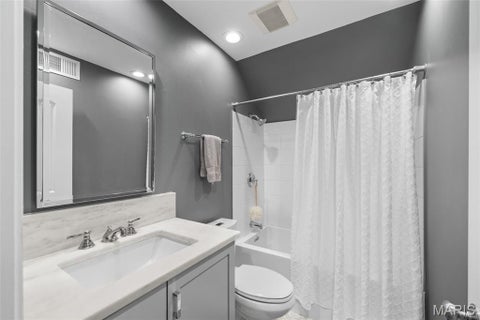 Tiny photo for 406 Magna Carta Drive, Creve Coeur, MO 63141 (MLS # 26052870)