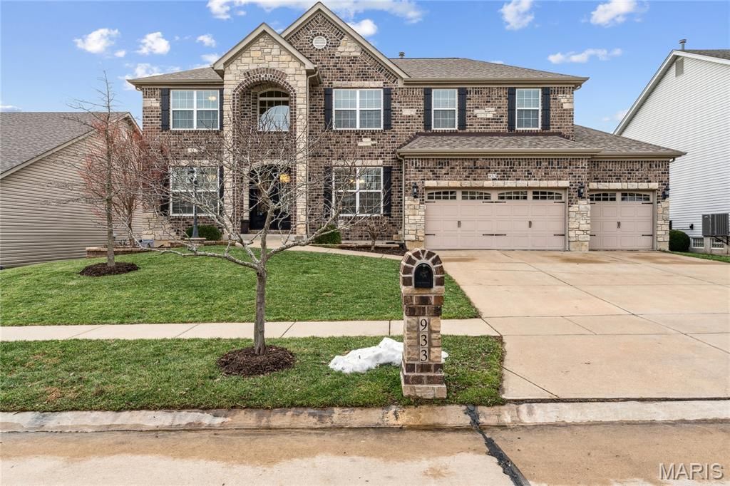Photo of 933 Bentley Park Circle Circle, OFallon, MO 63368 (MLS # 25075796)