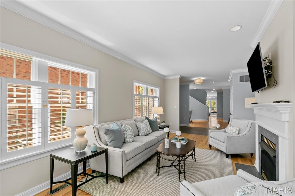 127-129 North Bemiston A Condo - Residential