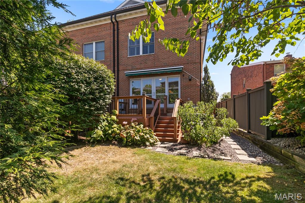 127-129 North Bemiston A Condo - Residential