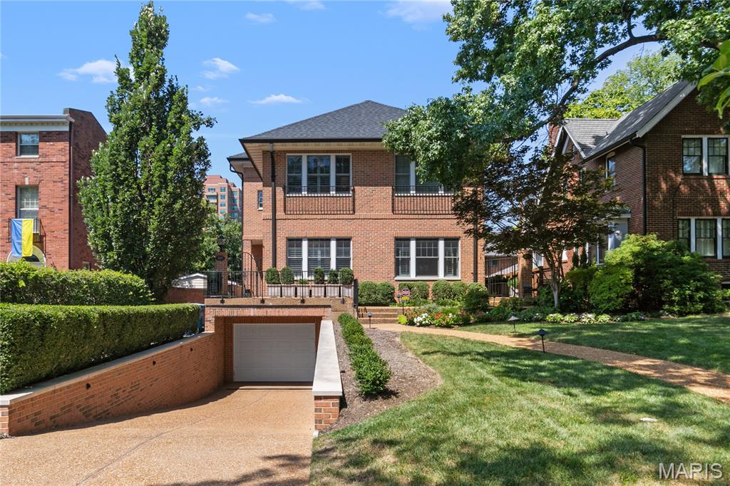 127-129 North Bemiston A Condo - Residential