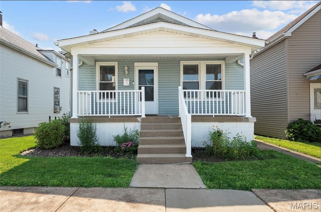 Photo of 5336 West Avenue, St Louis, MO 63116 (MLS # 26026522)