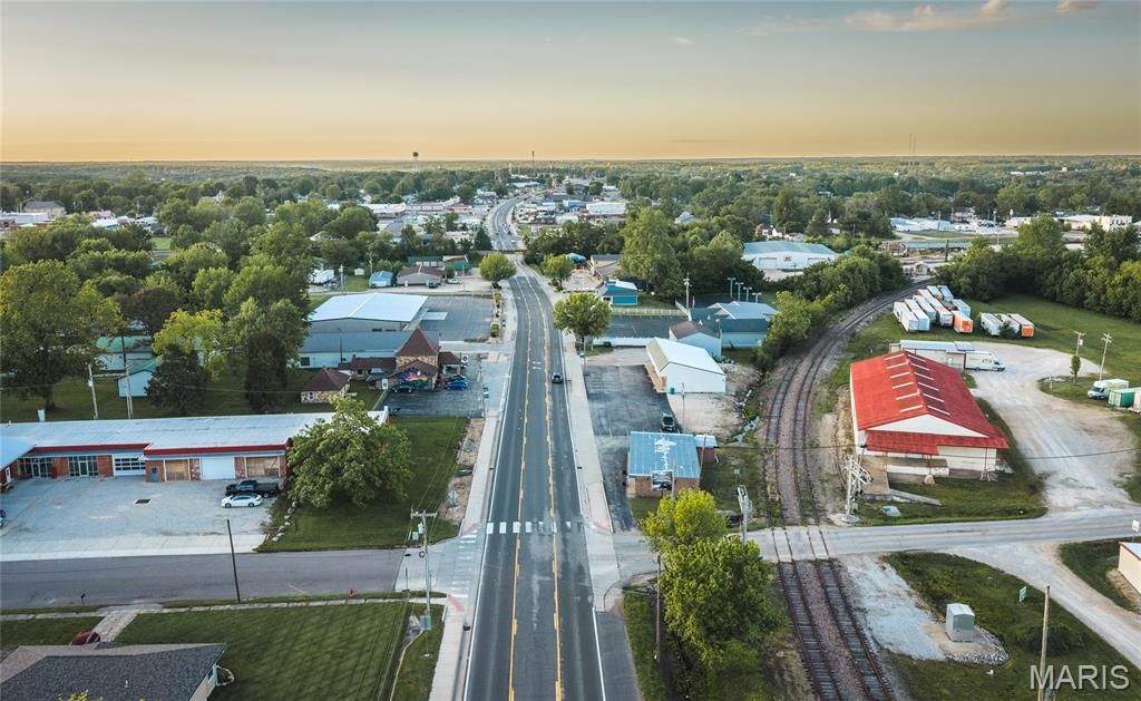 Photo of 515 S Franklin Avenue, Cuba, MO 65453 (MLS # 26029391)