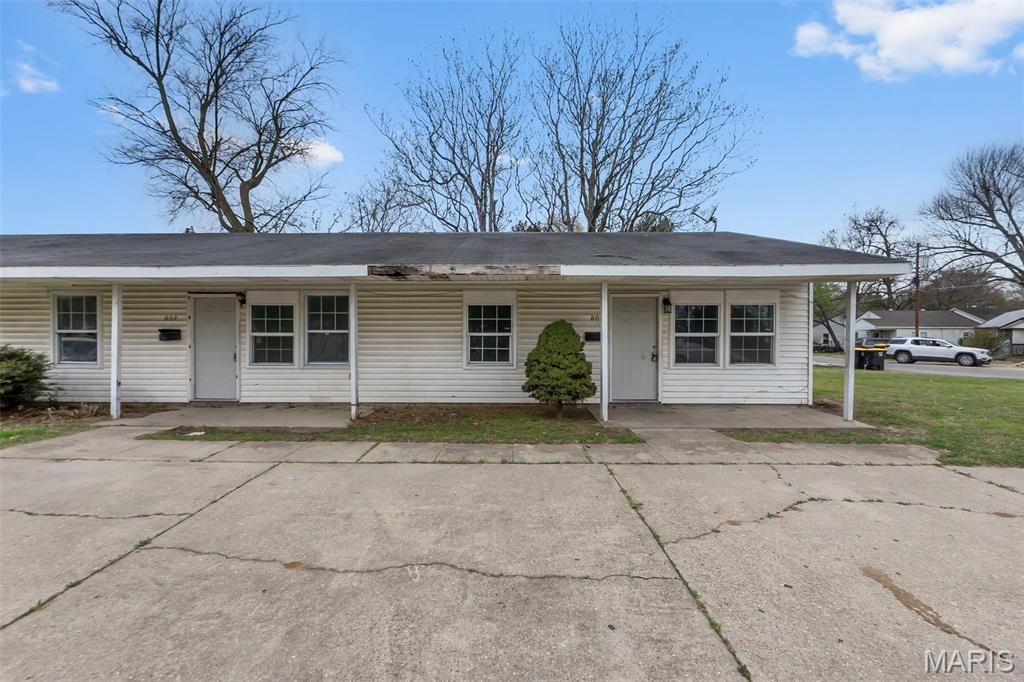 Photo of 801 Park Street, Kennett, MO 63857 (MLS # 26020140)