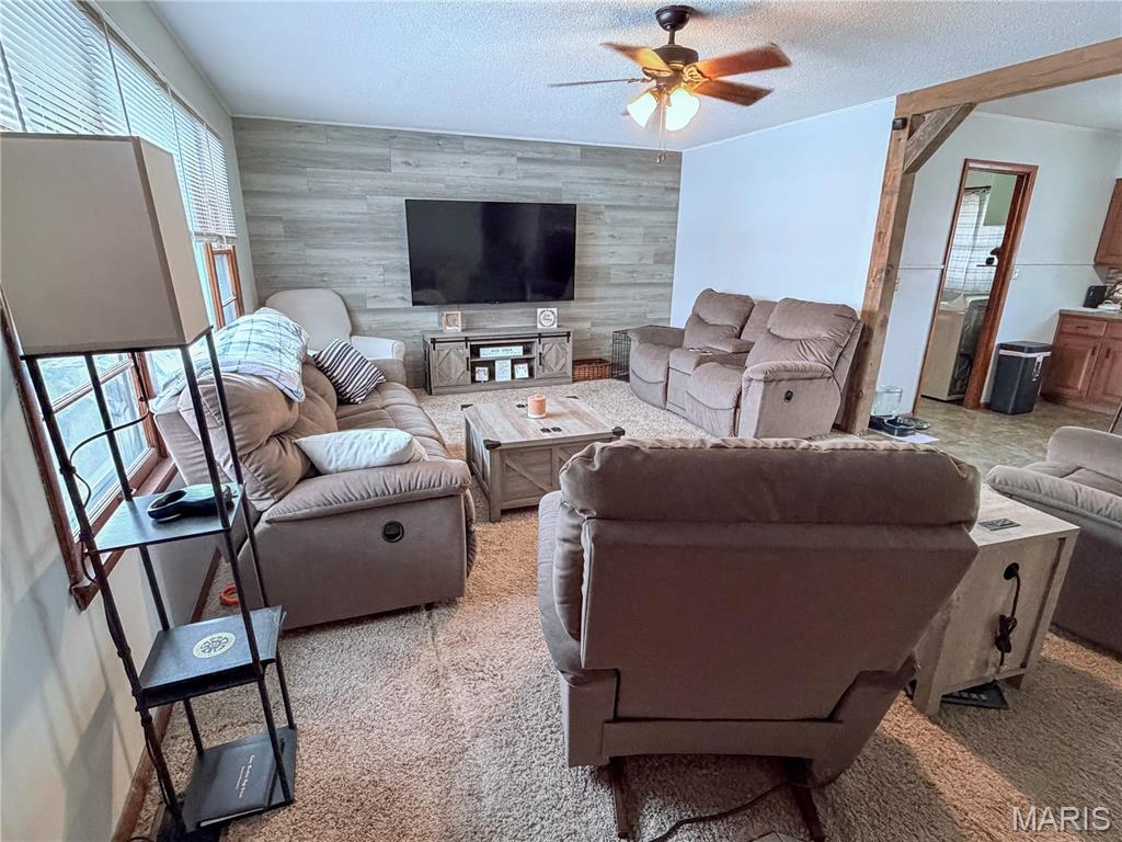 827 W Johnson Street