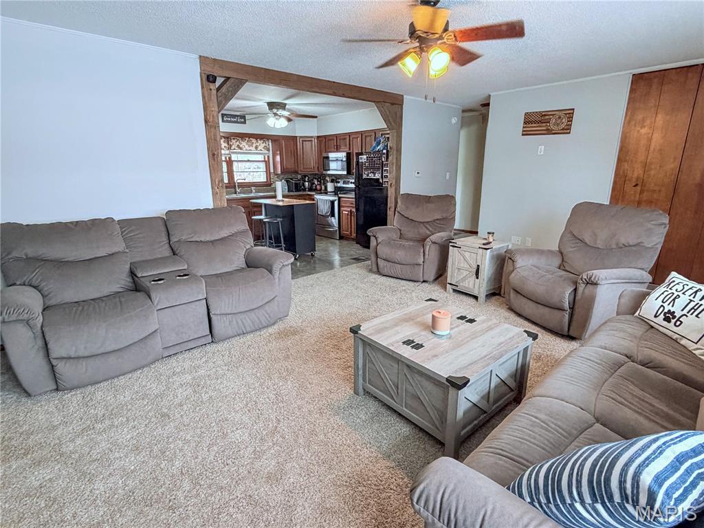 827 W Johnson Street