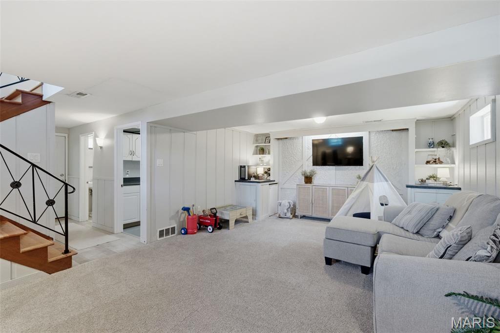 Mackenzie Tr - Residential