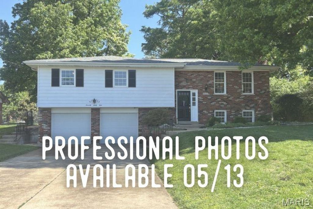 Photo of 7061 Aliceton Avenue, Affton, MO 63123 (MLS # 26028299)
