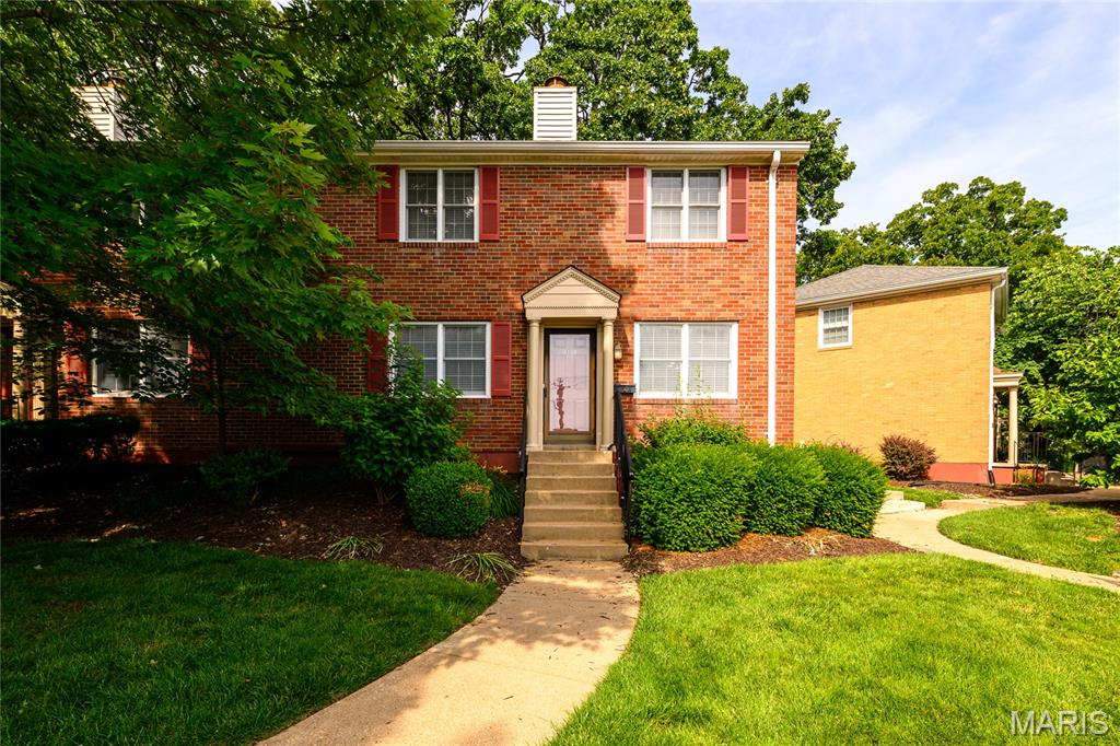 9024 W Swan Circle