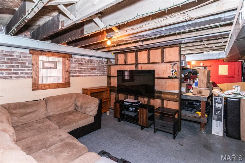 St Louis, Missouri 63109, United States, 2 Bedrooms Bedrooms, ,1 BathroomBathrooms,Residential,Pending,151920