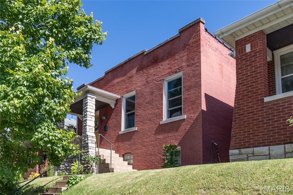 St Louis, Missouri 63109, United States, 2 Bedrooms Bedrooms, ,1 BathroomBathrooms,Residential,Pending,151920