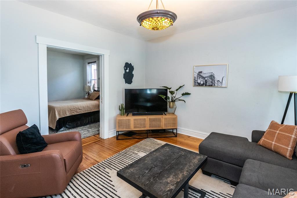 St Louis, Missouri 63109, United States, 2 Bedrooms Bedrooms, ,1 BathroomBathrooms,Residential,Pending,151920