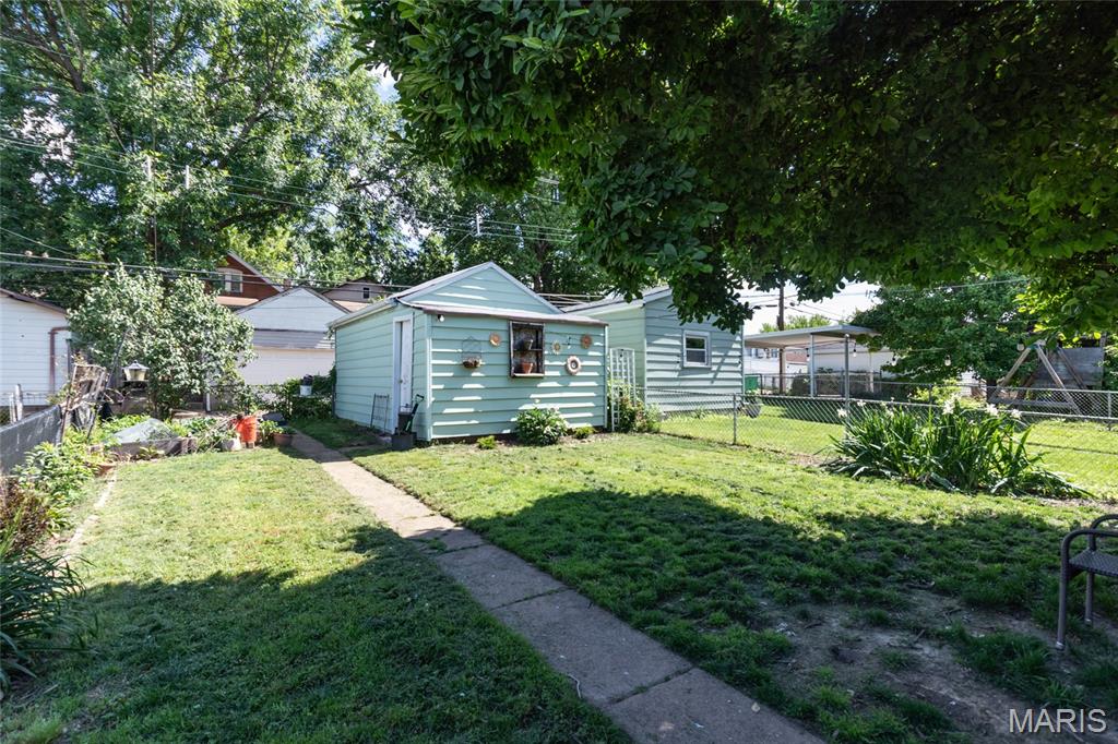 St Louis, Missouri 63109, United States, 2 Bedrooms Bedrooms, ,1 BathroomBathrooms,Residential,Pending,151920