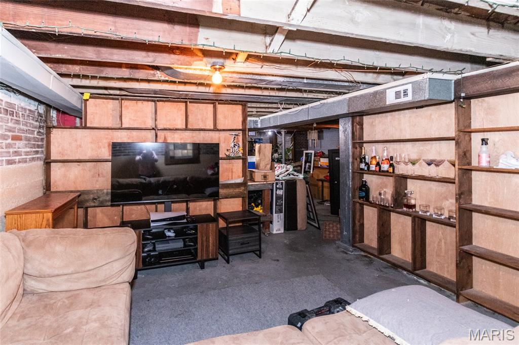 St Louis, Missouri 63109, United States, 2 Bedrooms Bedrooms, ,1 BathroomBathrooms,Residential,Pending,151920