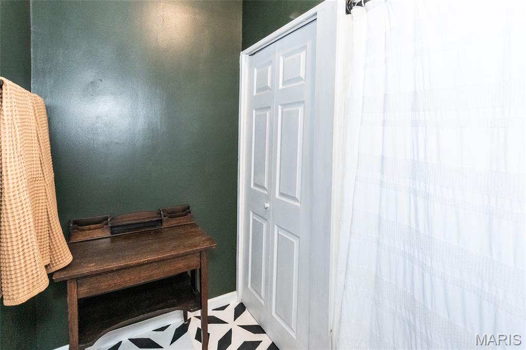 St Louis, Missouri 63109, United States, 2 Bedrooms Bedrooms, ,1 BathroomBathrooms,Residential,Pending,151920