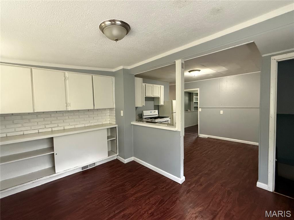 Riverview Gardens - Residential Lease
