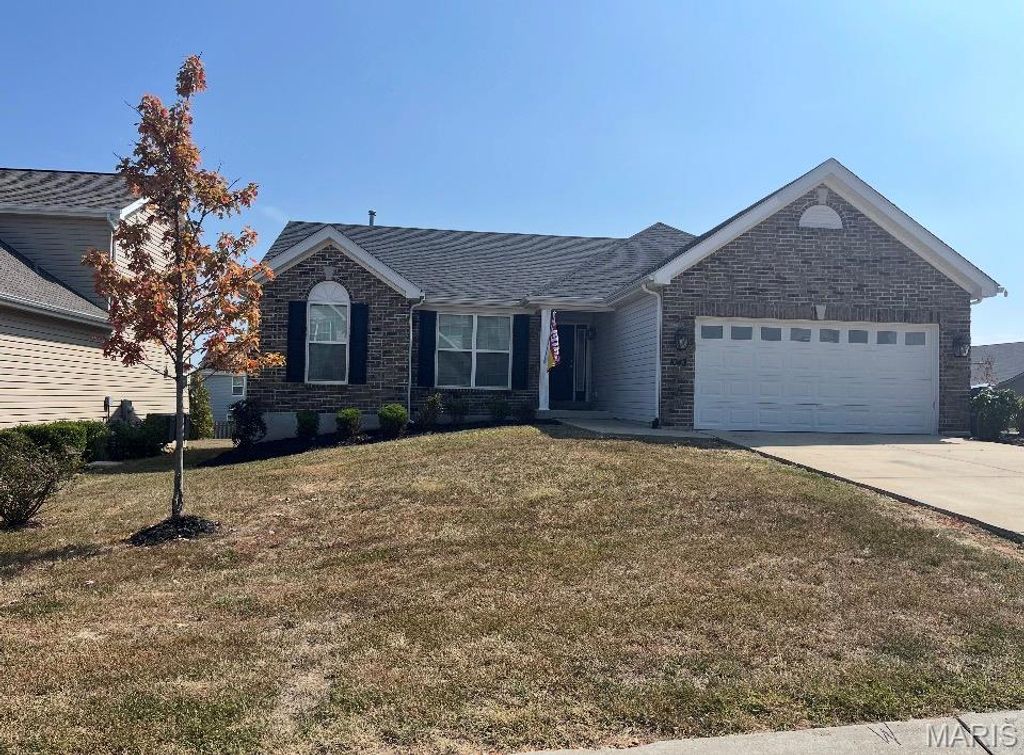 Photo of 1043 Timber Creek Lane, Imperial, MO 63052 (MLS # 26012571)