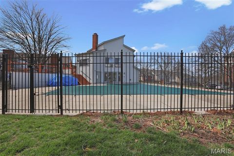 Tiny photo for 1032 King Henry Court, Creve Coeur, MO 63146 (MLS # 26013938)