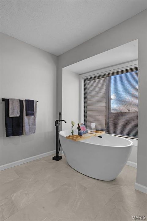 Tiny photo for 1032 King Henry Court, Creve Coeur, MO 63146 (MLS # 26013938)