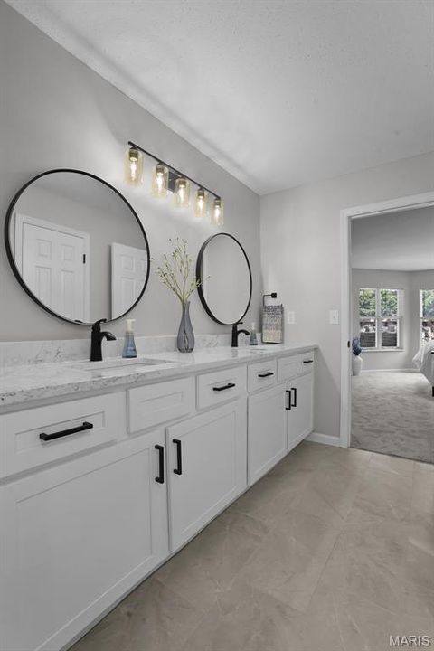 Tiny photo for 1032 King Henry Court, Creve Coeur, MO 63146 (MLS # 26013938)