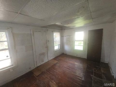 Tiny photo for 4834 Calvin Avenue, St Louis, MO 63115 (MLS # 26031242)