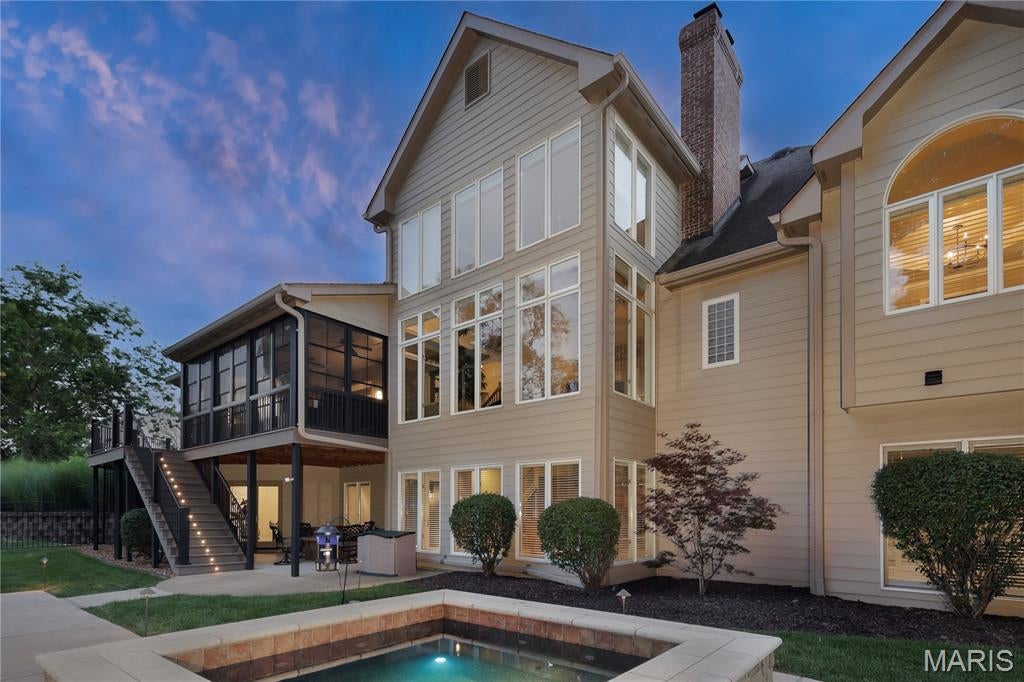 2900 Trafalgar Drive