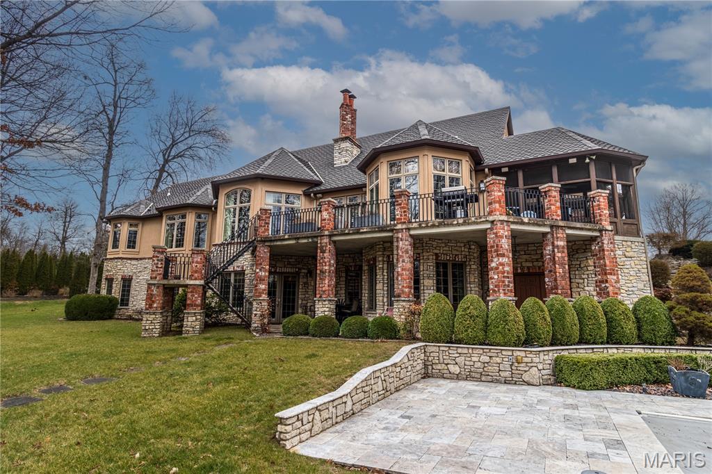 Windwood Lake Estate - Residential