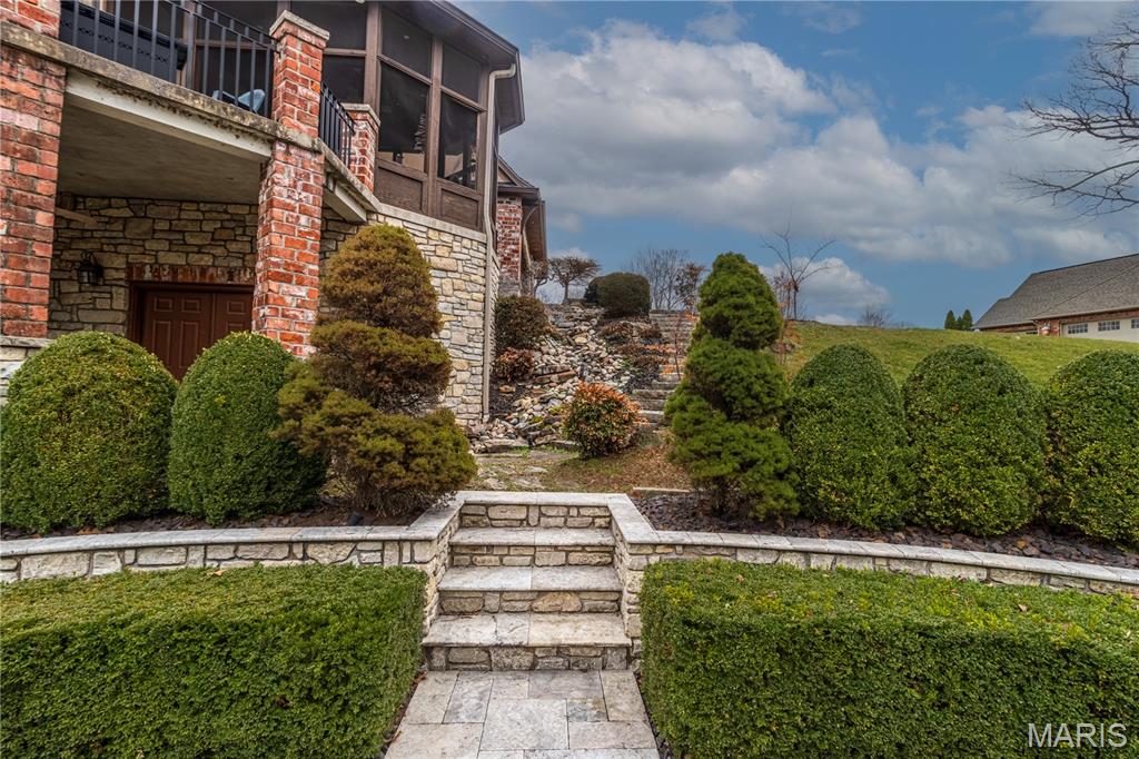 Windwood Lake Estate - Residential