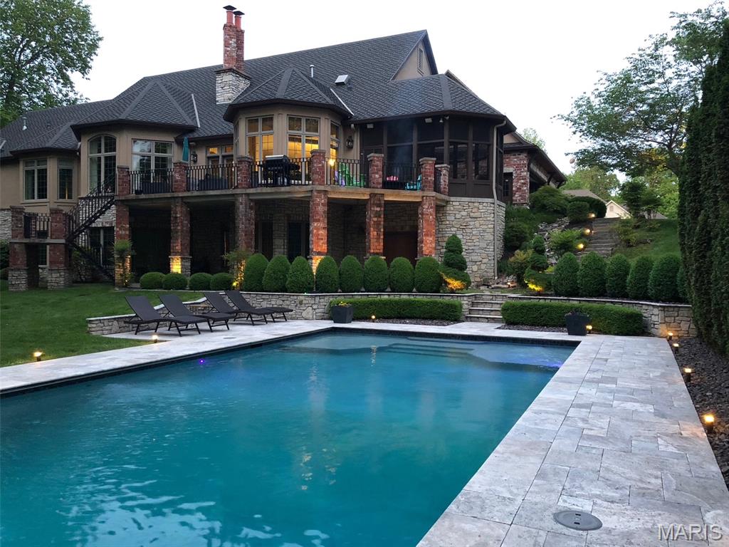 Windwood Lake Estate - Residential