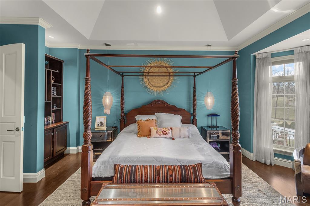 Windwood Lake Estate - Residential