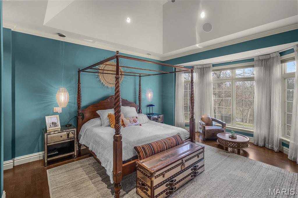 Windwood Lake Estate - Residential