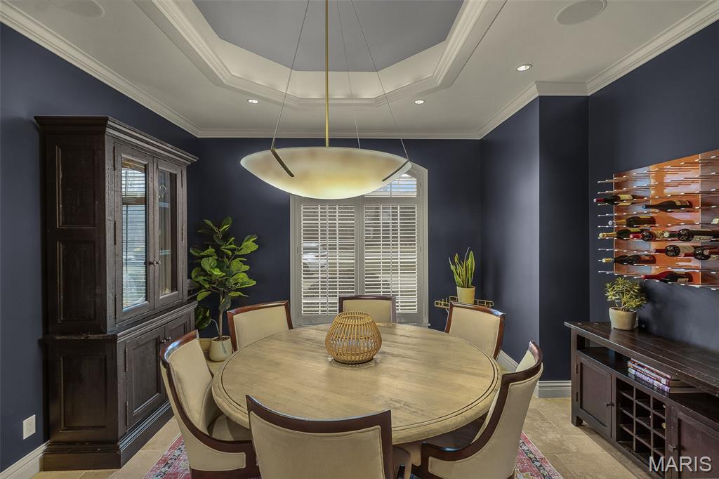 Windwood Lake Estate - Residential