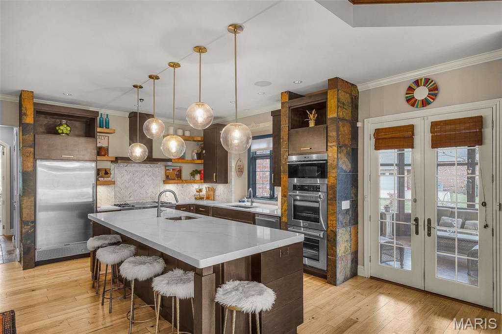 Windwood Lake Estate - Residential