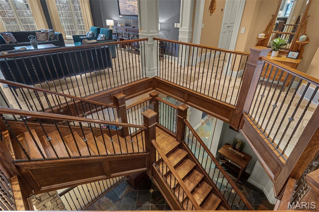 Windwood Lake Estate - Residential