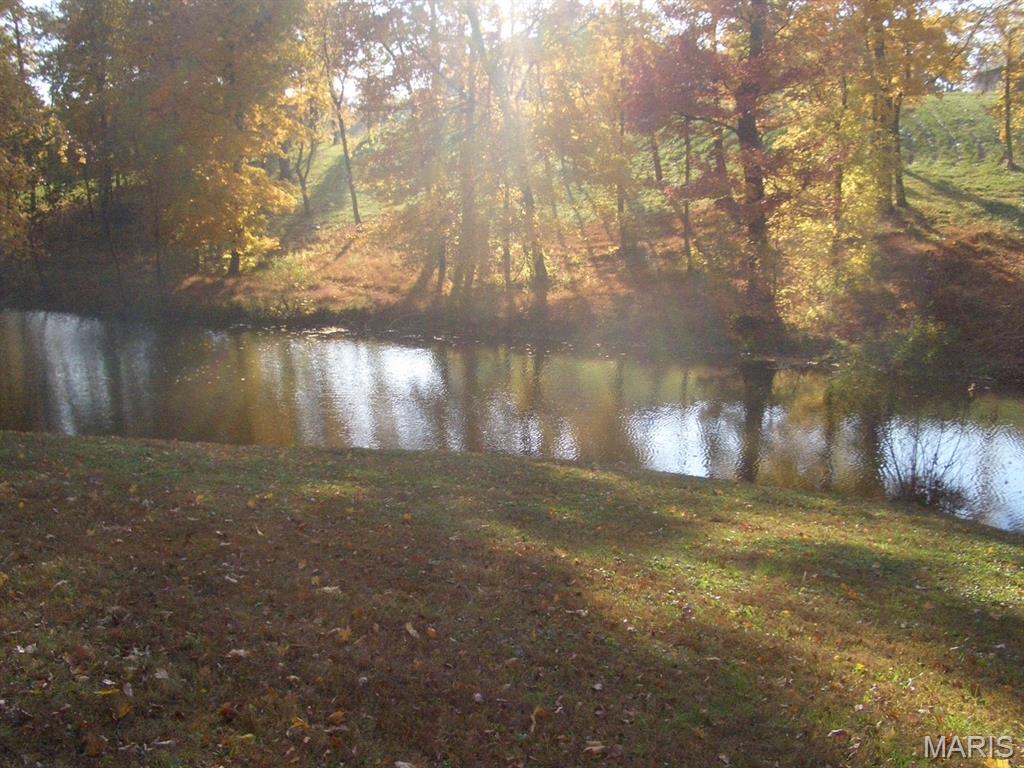 Windwood Lake Estate - Residential