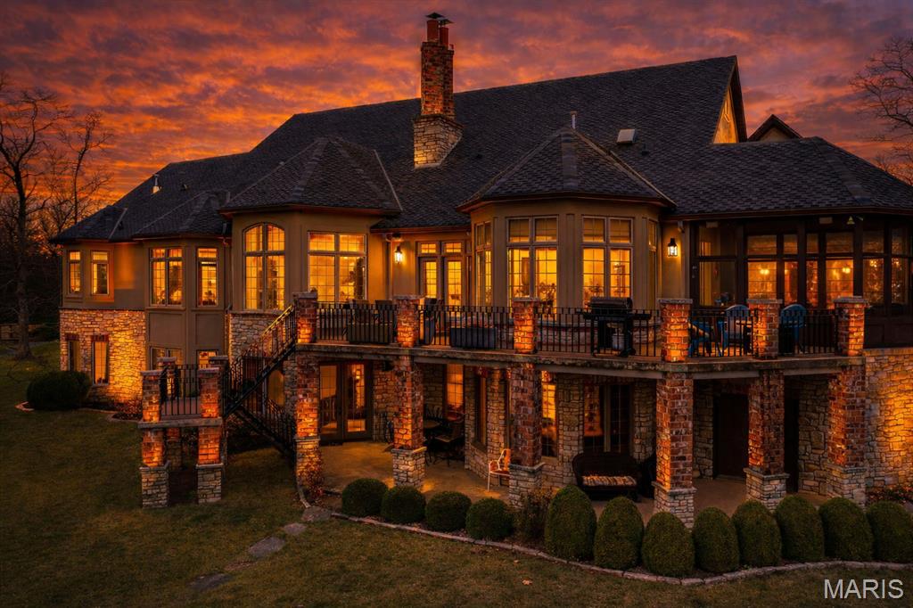 Windwood Lake Estate - Residential