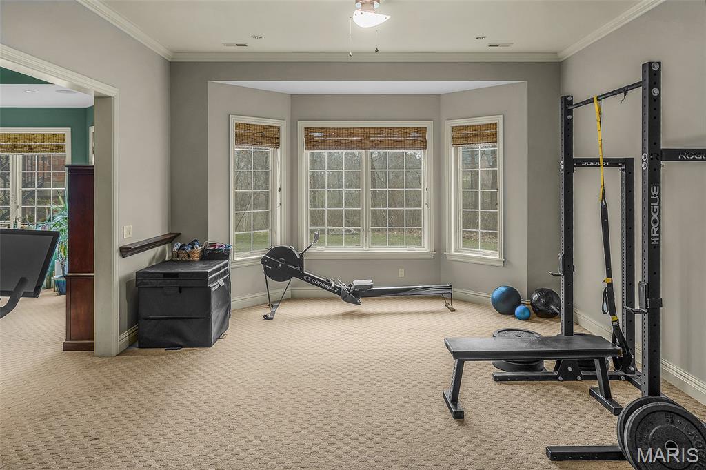 Windwood Lake Estate - Residential