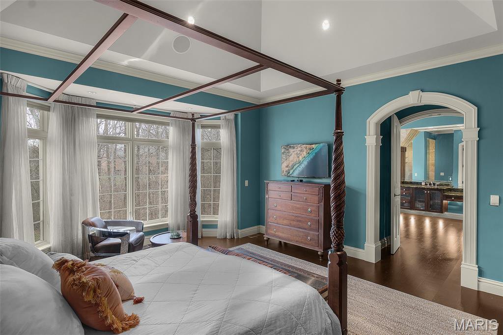 Windwood Lake Estate - Residential