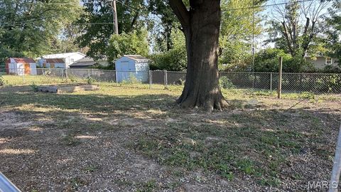 Tiny photo for 510 N 2nd Street, Elsberry, MO 63343 (MLS # 25067624)