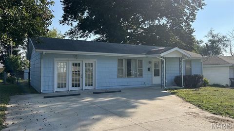 Tiny photo for 510 N 2nd Street, Elsberry, MO 63343 (MLS # 25067624)