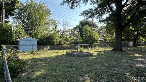 Tiny photo for 510 N 2nd Street, Elsberry, MO 63343 (MLS # 25067624)