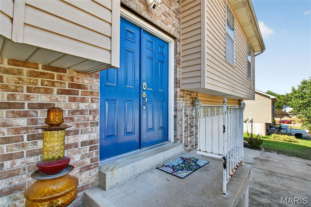 73 Adventura Drive
